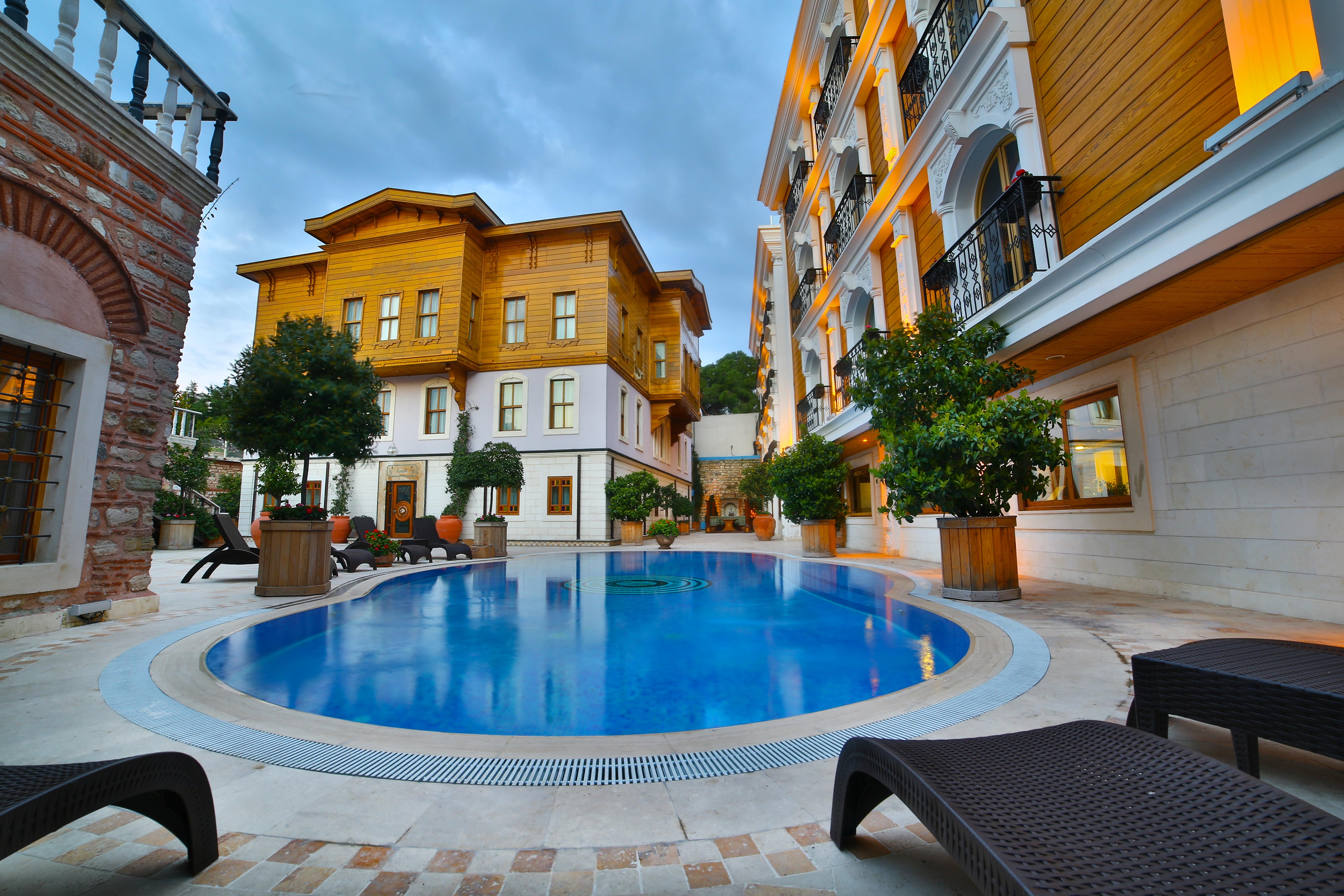 Seven Hills Palace & Spa — Fotos 1